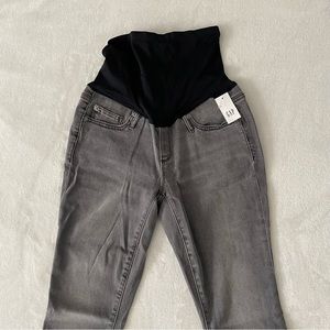 NWT Gap Maternity Jeans